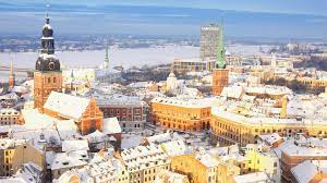 Es zeichnet sich aus durch grüne wälder, viele malerische flüsse und seen und weiße sandstrände. á… Riga Im Winter Lettlands Hauptstadt Im Schnee Reisemagazin Holidaycheck