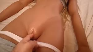 Chicas Masturbandose - vagina de melocotón sin pelos