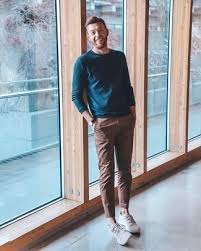 Looking at buying some nicer tennis shoes. Grey Low Top Sneakers Outfits For Men 205 Ideas Outfits Lookastic