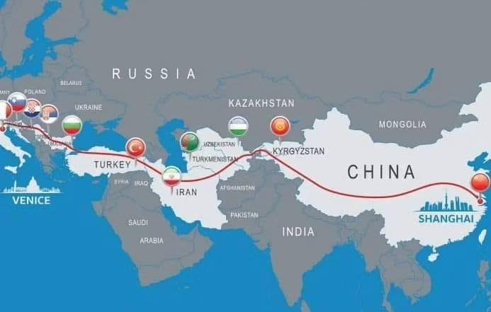 &Ccedil;in, Kırgızistan ve &Ouml;zbekistan arasında b&uuml;y&uuml;k bir demiryolu projesi inşa edecek. Demiryolu, Kazakistan ve Rusya'yı da kapsayacak. Xi'an şehrinde yapılan "&Ccedil;in-Orta Asya" zirvesinde liderler bu proje i&ccedil;in adımlar attılar. Yeni demiryolu projesi