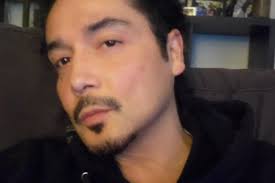 His look was almost identical when he sat down with good morning america to speak about his wife, selena quintanilla, who had been shot on march 31. What Happened To Chris Perez Husband Of Selena Quintanilla 25 Years After The Death Of The Singer Selena The Series Netflix Series Nnda Nnlt Cheka Archyde