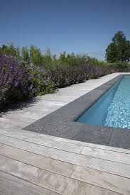 luxe buitenverblijf met zwembad en ipe terras tablazz tuin zwembad achtertuin zwembad zwembad achtertuin