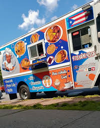 Tripleta Pollo Loky (Food Truck) — Puerto Rican restaurant food truck in Newark, New Jersey