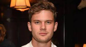 Jeremy Irvine Body Measurements, Height, Weight, Shoe Size