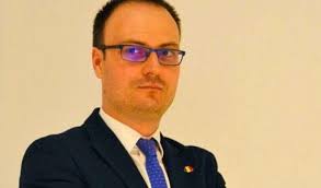 Presa din statele unite a dezvăluit cu cine seamănă lilibet diana. Familia CumpÄnaÈu A Incasat Anul Trecut 1 6 Milioane De Lei Mai Ales Din Bani Publici Èapte Case Trei Terenuri Èi Un Imprumut De 300 000 De Euro Hotnews Mobile