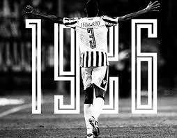 The home shirt has a special collar, black sleeves and shoulders, imposing as always. Aristeides Prantsides On Behance