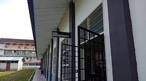 It is the district capital and largest town in hilir perak district and third largest town in the state of perak with an estimated population of around 120,000, or about half of hilir perak district's total population (232,900). Program Yang Di Tawarkan Di Kolej Vokasional Pertanian Teluk Intan Kolejvokasionaltelukintan Youtube