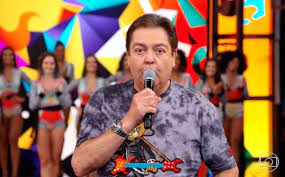 Fausto silva is hospitalized with urinary infection and, for the first time in the history of domingão do faustão, the presenter will have to be replaced in an attraction, which is now being recorded. Relembre Os Momentos Polemicos E Mais Marcantes De Fausto Silva A Frente Do Domingao Do Faustao Estrelando