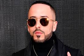 Este es un yandel sin lentes yandelподлинная учетная запись @yandeloficial. Yandel Biografia Historia Y Legado Musical