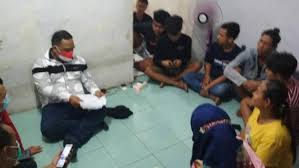 Surat perjanjian kontrak kerja penempatan di luar negeri yang ditandatangani oleh pemberi kerja dan tki bersangkutan. Calon Tki Tujuan Taiwan Polandia Asal Cirebon Dipungut Biaya Rp 45 52 Juta Cuplikcom