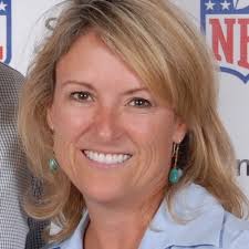 Janet Redding's Instagram, Twitter & Facebook