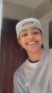 Discover The Humorous World of Bee King🐝