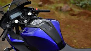 Yzf r15 v3 has 13 pictures and 360 views. Yamaha Yzf R15 V3 0 2018 Std Price Mileage Reviews Specification Gallery Overdrive