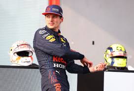 Heartbroken verstappen crashes out of the lead in baku. Max Verstappen Admits His F1 Record In Baku Has To Change After Overturning Monaco Fortunes Essentiallysports