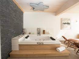 Skiliftkarussell winterberg and bobbahn winterberg are worth checking out if an activity is on the agenda, while those wishing to experience the area's natural beauty can explore kahler asten and rothaar mountains nature park. Ferienhaus Silberstern