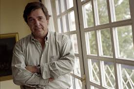 Na idade dela, o normal nos dias de hoje seria estar preocupada em encontrar um namorado, em dedicar uma boa parte do tempo a navegar nas redes sociais e tirar selfies nos momentos de diversão. Miguel Sousa Tavares Assume Que Nao Tinha Dinheiro Para Comer Quando Estava Na Rtp