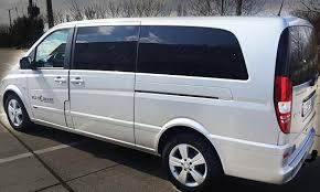 Confortul pasagerilor este asigurat de scaune rabatabile, aer. Inchiriere Microbuz 7 Locuri Timisoara Transport Persoane Timisoara