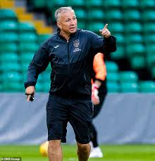 Join facebook to connect with dan petrescu and others you may know. Celtic Are Big Favourites Coach Petrescu Admits Cluj Face Major Challenge In Champions League Daily Mail Online