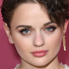 These are the best short hairstyles and haircuts for men that will provide you inspiration for your next barber visit. The Best Short Haircuts For Wavy Hair The Skincare Edit