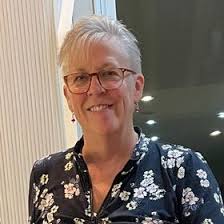 Angie West (angiew0923)