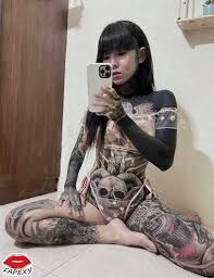 Angelie Pench seductive angles