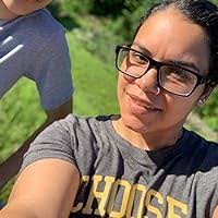 Ariana Townsend's Instagram, Twitter & Facebook