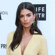 24,507 likes · 158 talking about this. Coupe De Cheveux Comment Adopter Le Carre Plongeant Si On A Les Cheveux Longs Gala