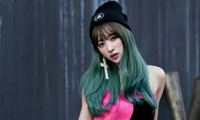 Green Grey Hair Exid Hani Grune Haare Haar Styling Haarschnitt Und Farbe