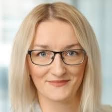 Tamara Bender's Instagram, Twitter & Facebook