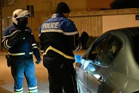 Le vent devrait atteindre en moyenne les 1 km/h. Haute Loire Pourquoi Le Departement Risque De Passer A Un Couvre Feu Des 18 Heures Le Puy En Velay 43000