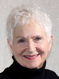 Della Greer's Instagram, Twitter & Facebook