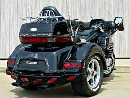 In the database of masbukti.com, available 1 modification which released in 2000: Sold 2000 Honda Gold Wing 1500 Aspencade Lehman Trike Youtube