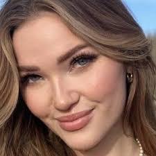 Alyssa Mckay's Instagram, Twitter & Facebook