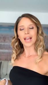 @TeamAnnaCarina's video Tweet