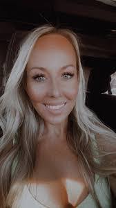 Megan Barron's Instagram, Twitter & Facebook