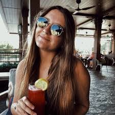 Caitlin Callan's Instagram, Twitter & Facebook