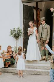 Hochzeit In Altmunster Neukirchen Bei Altmunster Brautpaarshooting Mit Traunsee Und Trauns Hochzeit Fotografieren Hochzeitsfoto Idee Hochzeitsfoto Standesamt