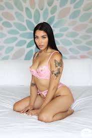 Vanessa Sky - Free nude pics, galleries & more at Babepedia