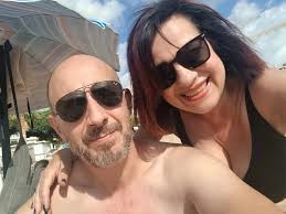 2 ore e di mare e 8 di murale. Giornata piena