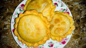 Karipap pusing rangup dan sedap confirm jadi ini adalah resepi karipap pusing yang sangat video ini adalah mengenai karipap pusing. Cara Buat Karipap Bulat Rangup Sukatan Cawan Cara Kelim Rangup Walaupun Dah Sejuk Dapur Mama Ahlek Youtube