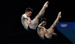 Earlier this month, the british diver won two gold medals at the world cup in japan. The Video Of Tom Daley And Matty Lee S Olympic Gold Winning Dive Is A Must Watch Grazia