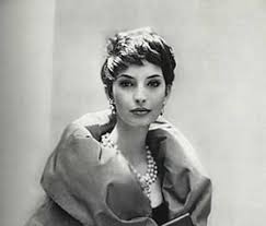 If you have short hair, retro curls are one of the best ways to achieve a vintage look. Vintage Hairstyles Short Hair