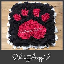 Ein Toller Schnuffelteppich Pfotchen Fur Die Kleine Ridgeback Dame Chuma Petits Moments7 Malietzulu Hund Ridgeback Schnuffelteppich Hunde Sachen Tolle