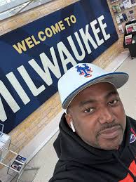 That home plate ump is a piece of crap! He's squeezing Manaea but seems to  have a huge strike zone for the Brews pitcher! Then has the audacity to  throw out Mendoza