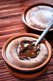 Pour 4 Personnes Ingredients 35 Gr De Beurre 125 Gr De Chocolat Noir 3 Oeufs 80 Gr De Sucre 1 Cuil A Fondant Au Chocolat Faire Fondre Du Chocolat Chocolat