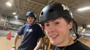 RIDING MY SCOOTER AT THE BEST SKATEPARK IN WALES !!!!