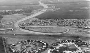 In 1964 the municipality of brondby agreed to reserve an area for a garden city. Brondby Haveby Restance