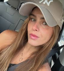 Karla Paredes (@karlaparedes10) • Threads, Say more