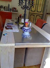 robuuste tafel van steigerhout met inleg van zink type scotsdale de afmetingen van de tafel zijn l180 b90 h tafels en meubels