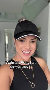 I need it in every color🙌🏼 #walmartfinds #walmart #capstyle #hat #gorra  #shorthair #hairstyles #hairstyleoftheday #shorthairstyles #cabellocorto  #bobhaircut #messybun